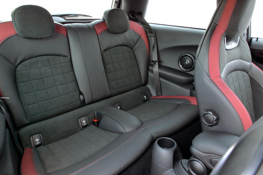  Mini Cooper S JCW 2015 года  (фото 10 из 30)